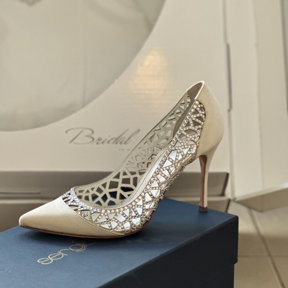 Sergio Rossi, wedding, white, 6.5, - Picture 3 of 7